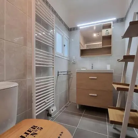 Studio-piscine-jardin-parking
