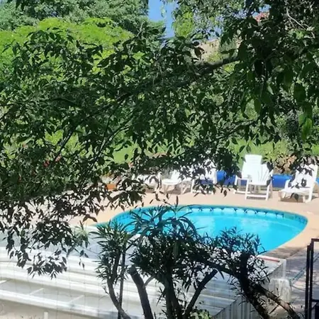 Studio-piscine-jardin-parking 科利尤尔