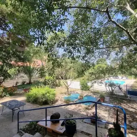 公寓 Studio-piscine-jardin-parking 科利尤尔
