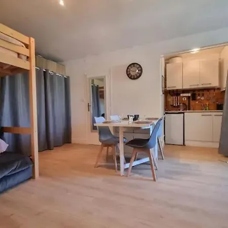 Studio-piscine-jardin-parking