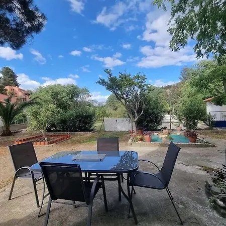 公寓 Studio-piscine-jardin-parking